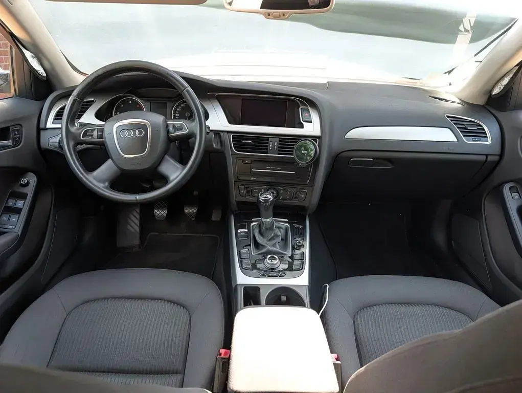 Gebraucht Audi A4 143 PS (105 kW) 2011 Schwarz Kombi