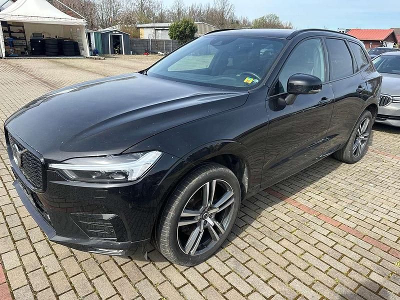 Onyx black / metallic Gebraucht 2020 Volvo XC60 R-Design SUV | 21.800 € (Guter Preis) - Bild 1/4