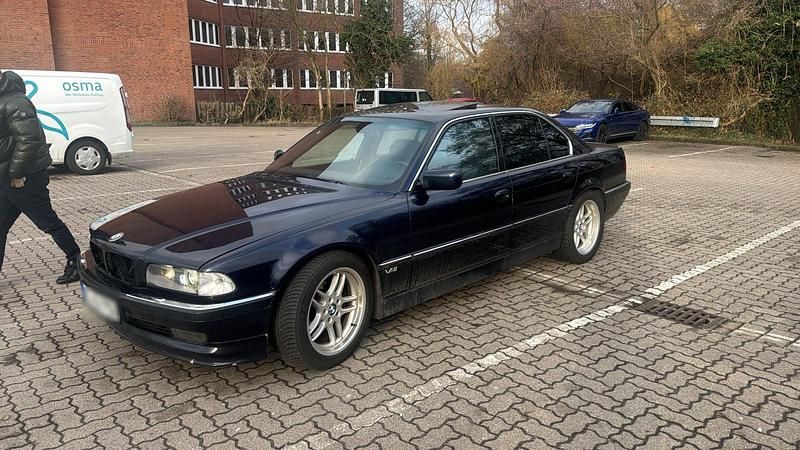 Gebraucht BMW 750 Performance 326 PS (239 kW) 1997 Blau Limousine