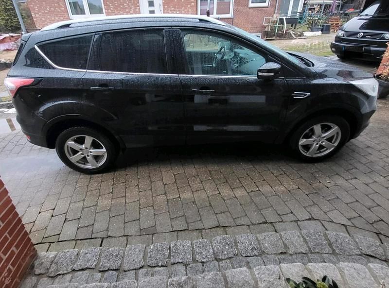 Gebraucht Ford Kuga Cool & Connect 150 PS (110 kW) 2018 Schwarz SUV