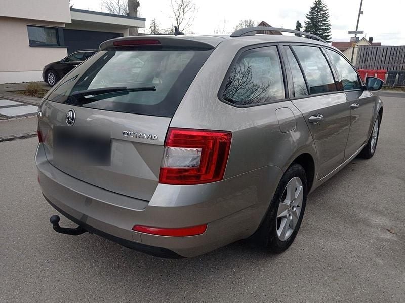 Second-hand Skoda Octavia Active 150 CP (110 kW) 2017 Gri Break