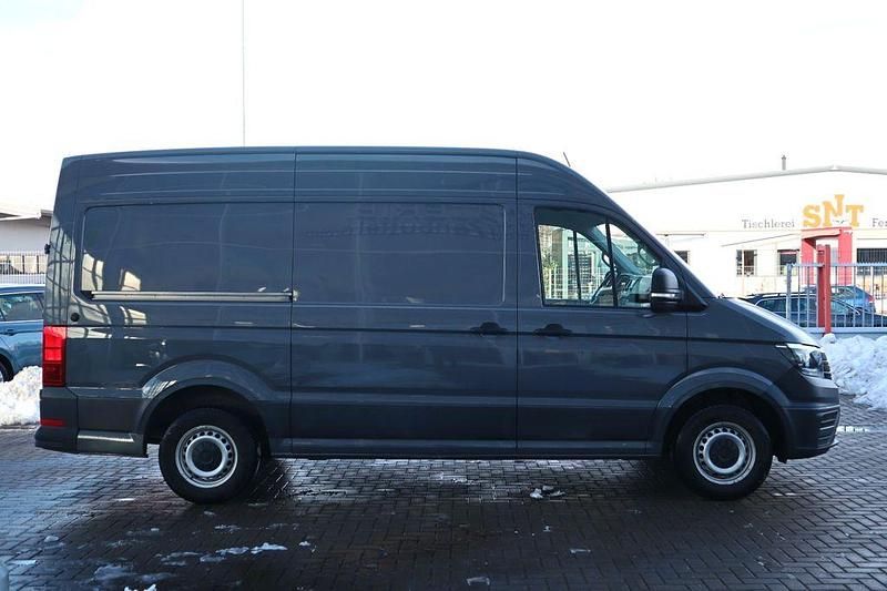 Gebraucht VW Crafter 102 PS (75 kW) 2018 Grau Van