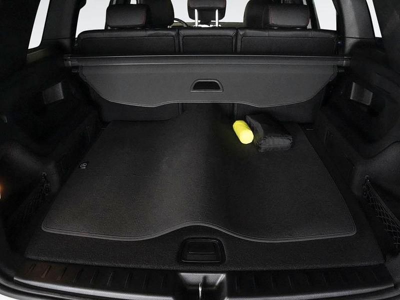 Gebraucht Mercedes GLB180 AMG 150 PS (110 kW) 2025 Polarweiß SUV