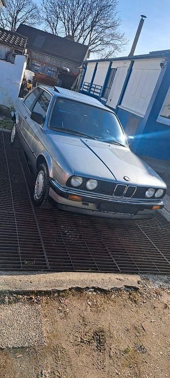 Gebraucht BMW 325 128 PS (94 kW) 1987 Grau Coupé
