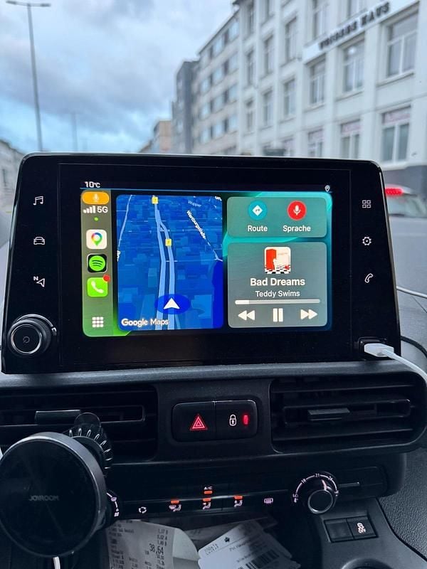 Gebraucht Peugeot Partner 102 PS (75 kW) 2019 Weiß Van / Kleinbus