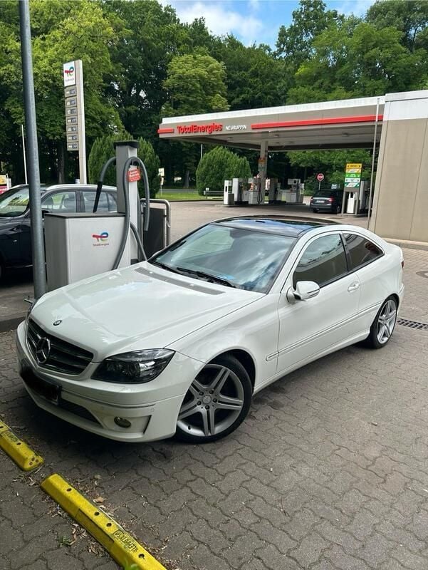 Weiß Gebraucht 2008 Mercedes CLC180 Kleinwagen | 10.300 € (Fairer Preis) - Bild 1/4