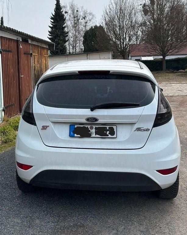 Gebraucht Ford Fiesta Trend 60 PS (44 kW) 2009 Weiß Kleinwagen