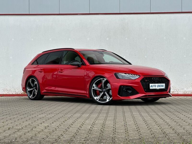 Rot Gebraucht 2020 Audi RS4 Sport Limousine | 49.790 € (Etwas zu teuer) - Bild 1/4