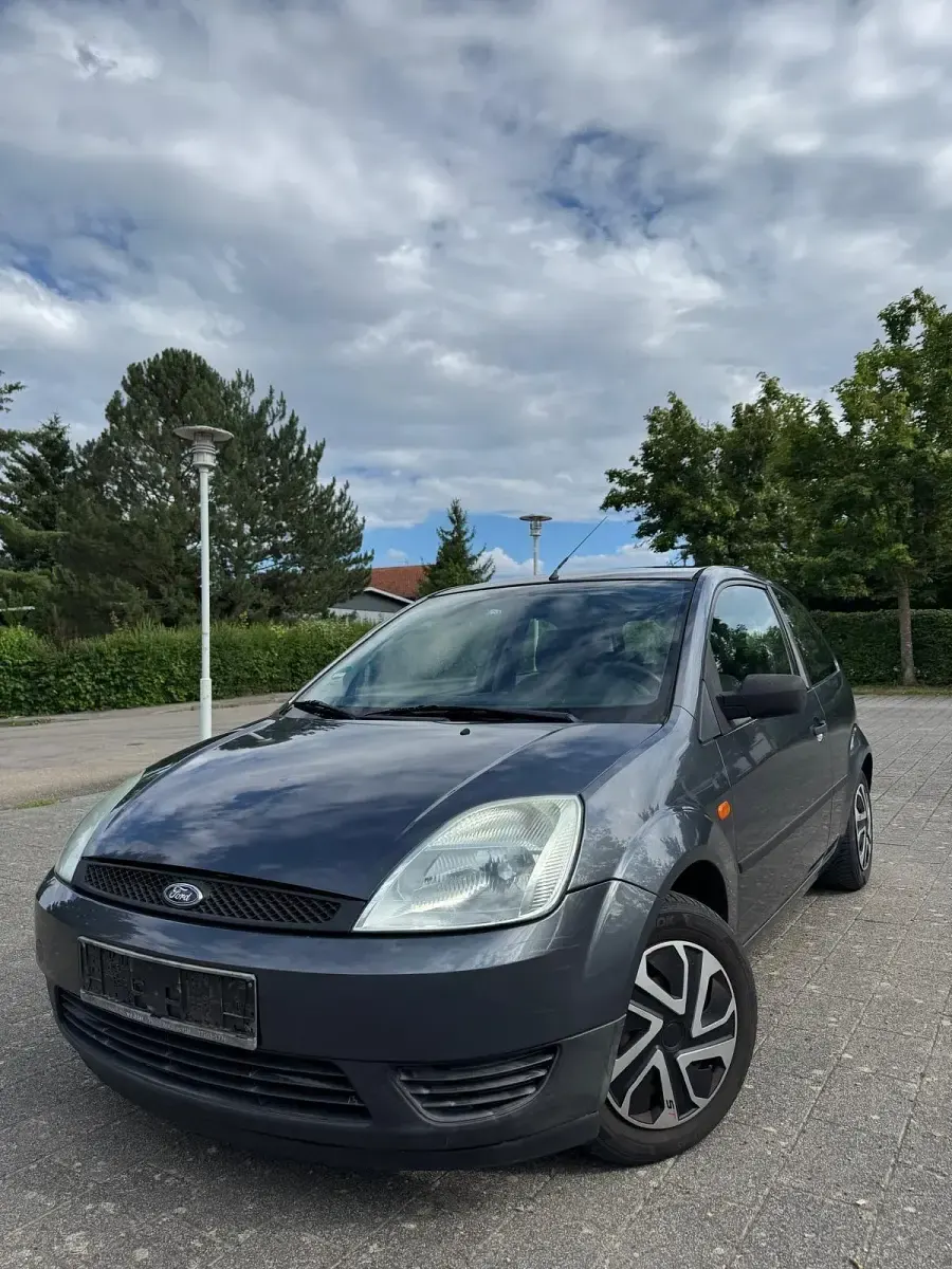Gebraucht Ford Fiesta 80 PS (58 kW) 2003 Grau Kleinwagen