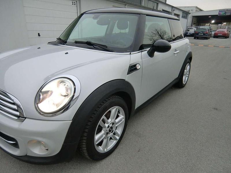 Gebraucht Mini Cooper 122 PS (89 kW) 2012 White silver metallic Kleinwagen