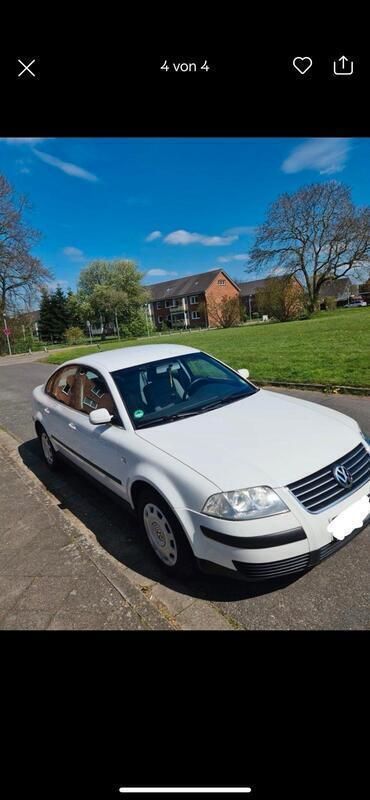 Weiß Gebraucht 2001 VW Passat Limousine | 999 € (Superpreis) - Bild 1/4