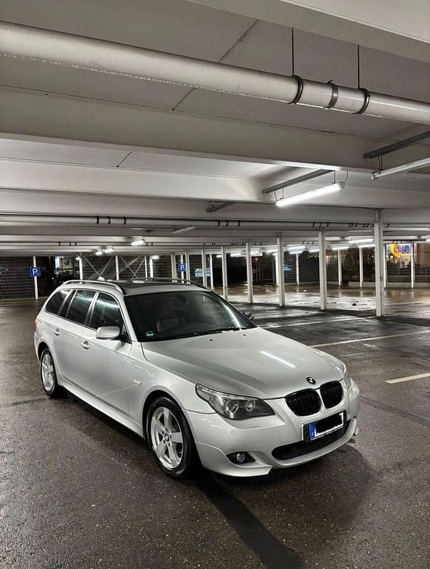 Silber Gebraucht 2007 BMW 530 M Sport Kombi | 4.000 € - Bild 1/4