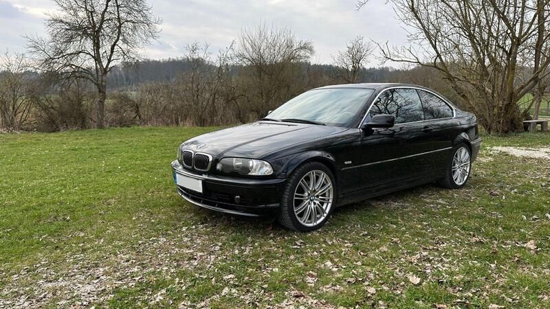 Schwarz Gebraucht 2002 BMW 320 Sport Line Coupé | 4.500 € (Guter Preis) - Bild 1/4