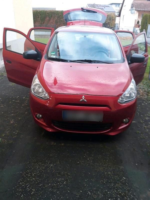 Gebraucht Mitsubishi Space Star 71 PS (52 kW) 2015 Rot Kleinwagen