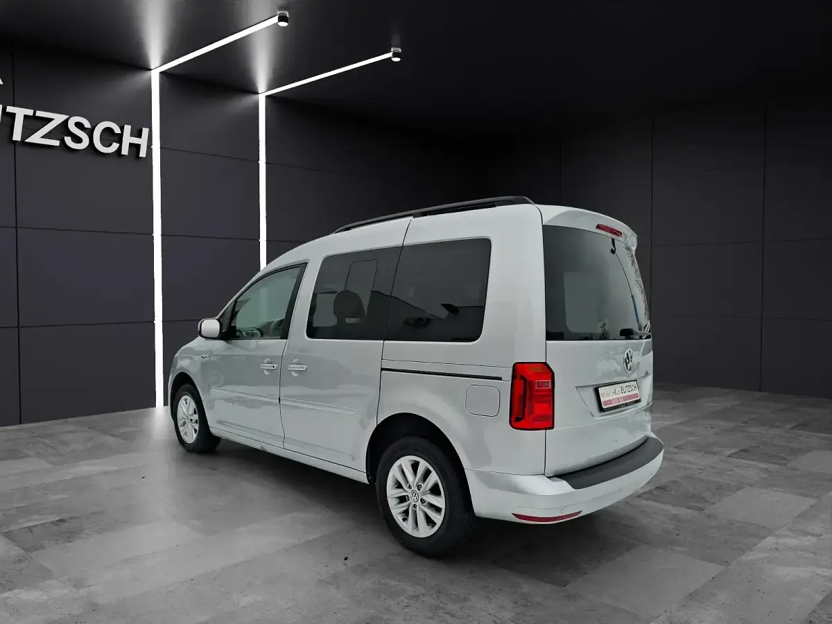 Gebraucht VW Caddy Comfortline 102 PS (75 kW) 2021 Reflexsilber metallic Van / Kleinbus