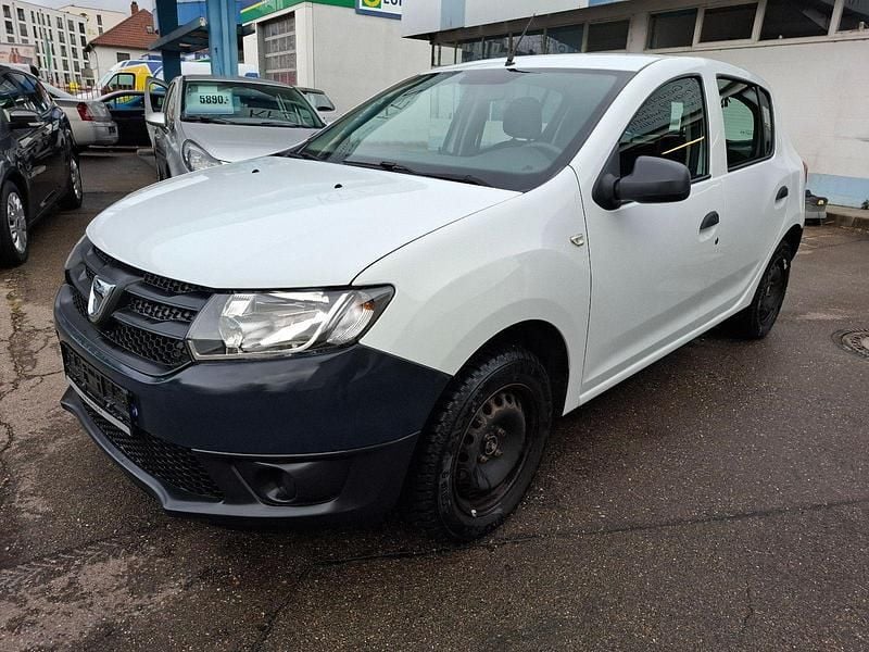 Weiß Gebraucht 2015 Dacia Sandero Essentiel Kleinwagen | 4.890 € (Guter Preis) - Bild 1/4