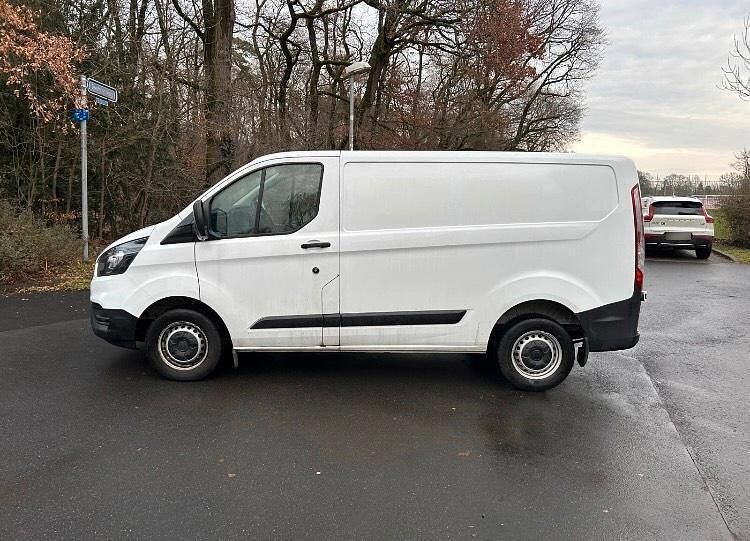 Gebraucht Ford Transit Custom 105 PS (77 kW) 2020 Weiß Van / Kleinbus