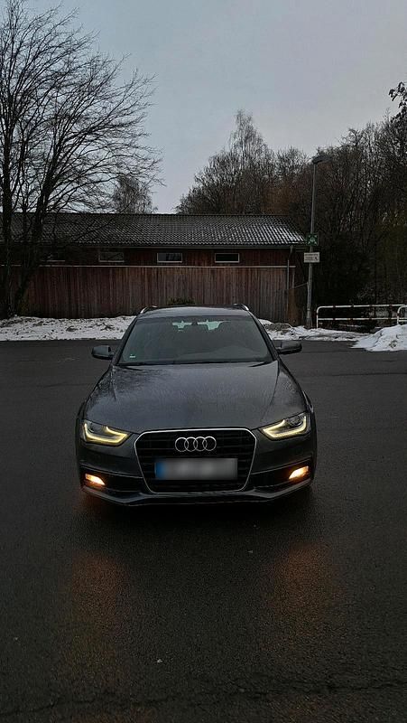 Gebraucht Audi A4 S-Line 204 PS (150 kW) 2012 Grau Kombi