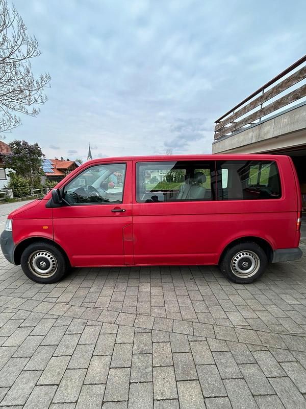 Gebraucht VW Transporter 105 PS (77 kW) 2004 Rot Van