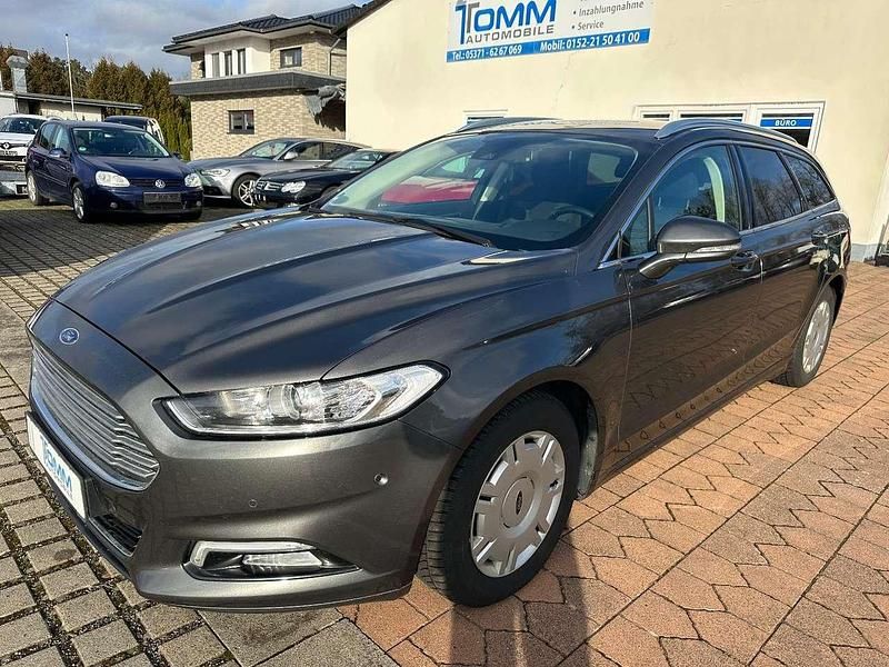 Gebraucht Ford Mondeo Titanium 150 PS (110 kW) 2017 Grau Kombi