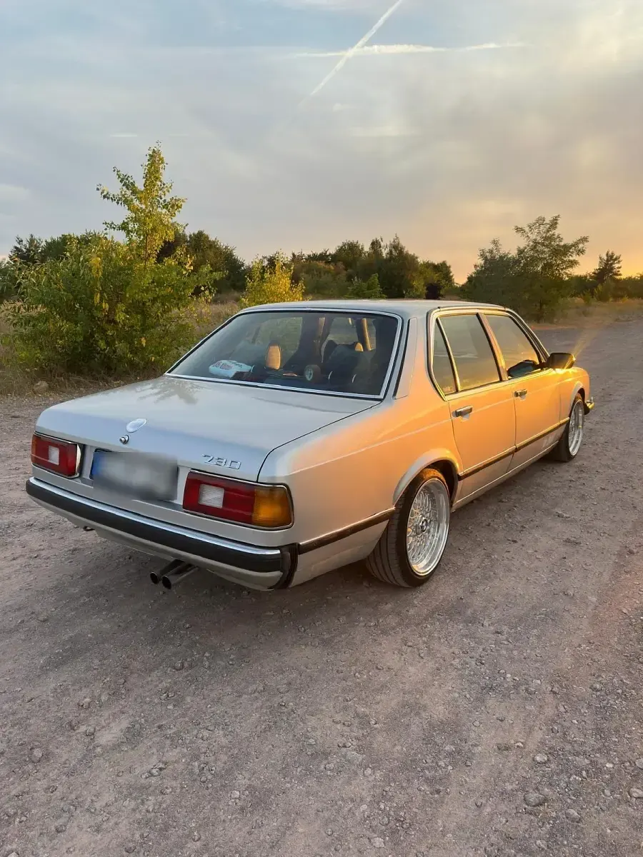 Gebraucht BMW 730 183 PS (134 kW) 1977 Silber Limousine