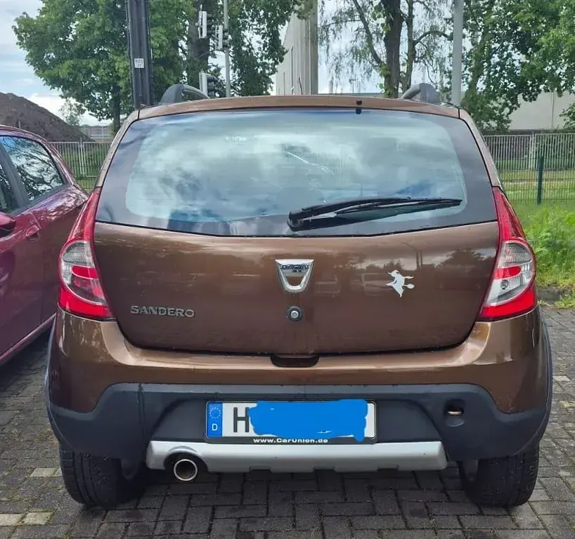 Gebraucht Dacia Sandero Stepway 84 PS (61 kW) 2012 Braun Limousine