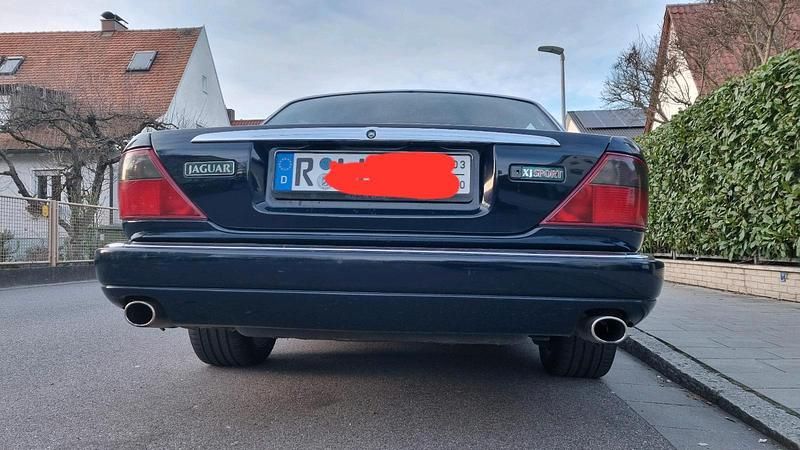 Gebraucht Jaguar X300 230 PS (169 kW) 1995 Blau Limousine