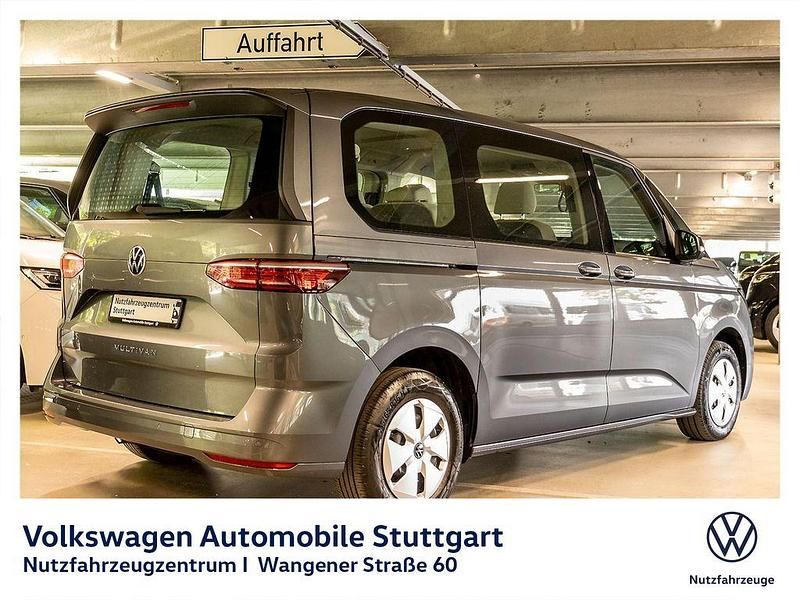 Second-hand VW Multivan 150 CP (110 kW) 2023 Gri Monovolum