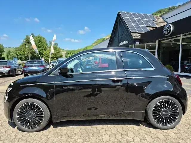 Gebraucht Fiat 500e La Prima 86 kW (118 PS) 2022 Schwarz Cabrio