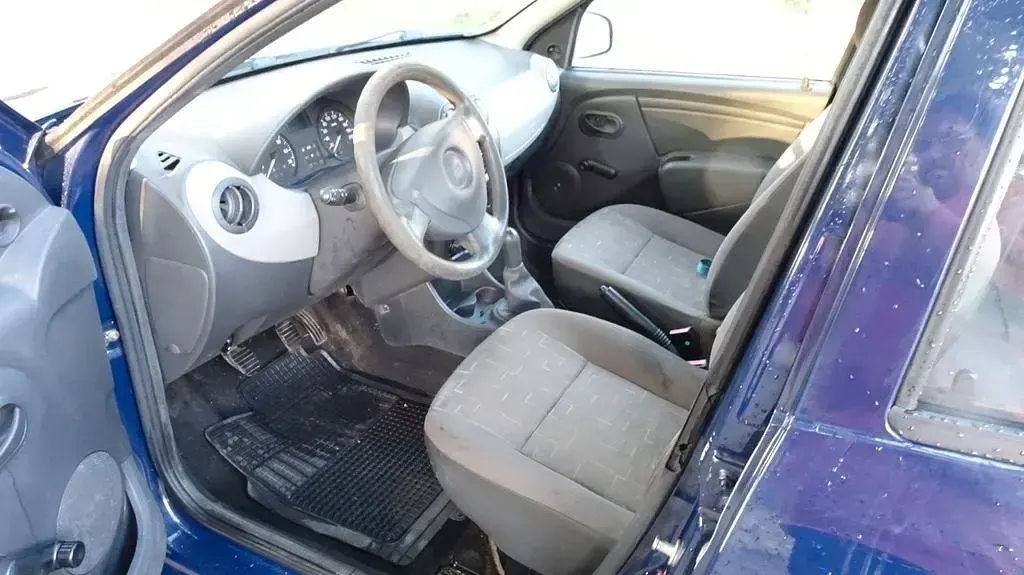 Gebraucht Dacia Sandero Basis 75 PS (55 kW) 2011 Blau Limousine