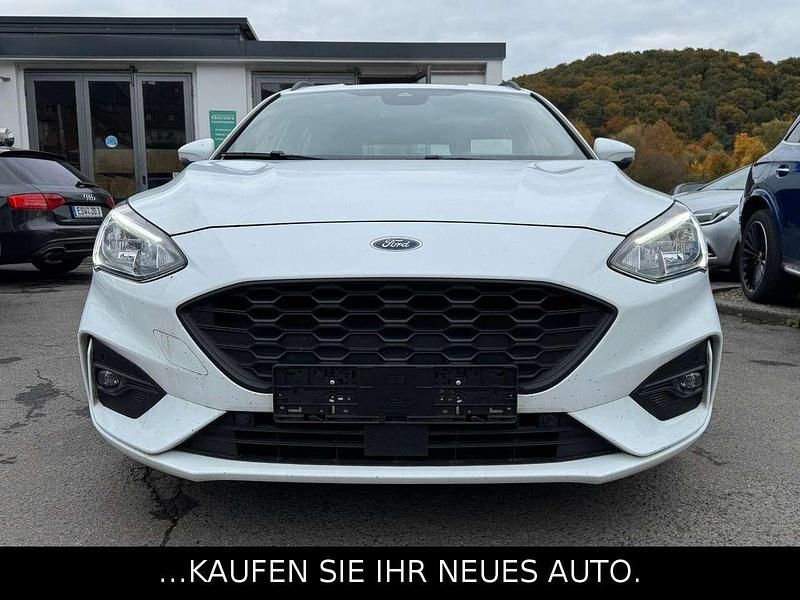 Gebraucht Ford Focus ST-Line 120 PS (88 kW) 2021 Weiß Kombi