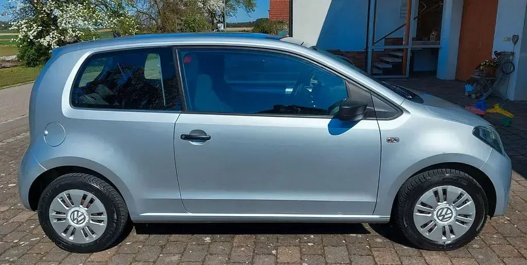 Używany Seat Mii 60 KM (44 kW) 2016 Srebrny Hatchback