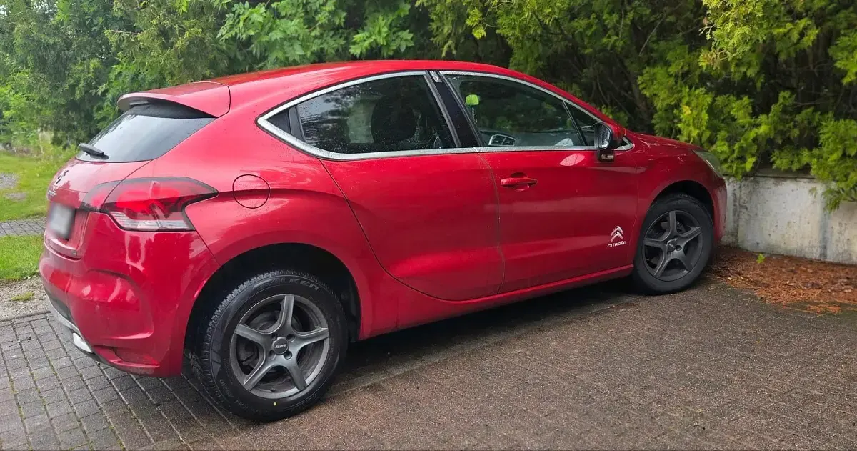 Gebraucht Citroën DS4 So Chic 120 PS (88 kW) 2012 Rot Kleinwagen