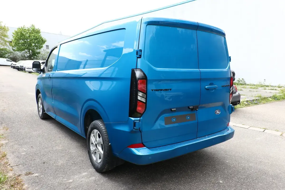 Neu Ford Transit Custom Limited 170 PS (125 kW) 2025 Silber Van