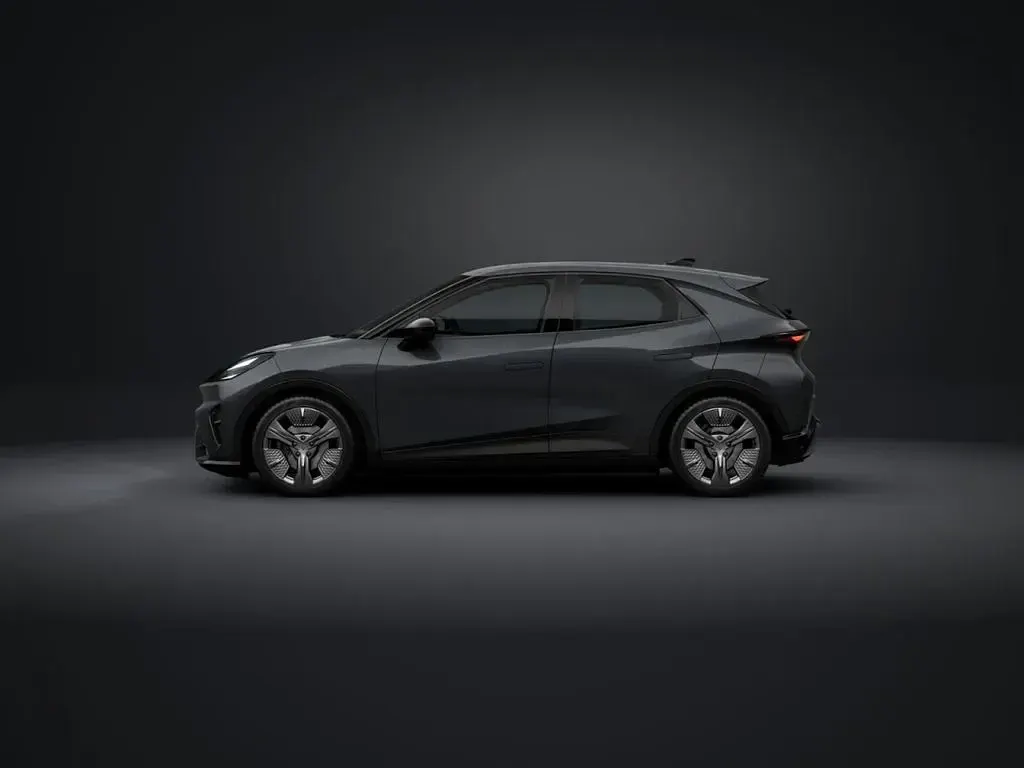 Neu Cupra Raval 155 kW (211 PS) 2026 Grau Limousine