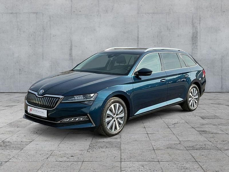 Gebraucht Skoda Superb Style 218 PS (160 kW) 2022 Lavablau metallic Kombi