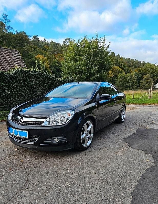 Schwarz Gebraucht 2007 Opel Astra Cabriolet Cabrio | 2.250 € (Superpreis) - Bild 1/4