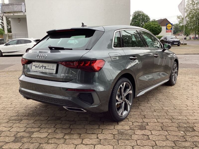 Gebraucht Audi A3 S-Line 150 PS (110 kW) 2024 Grau Limousine