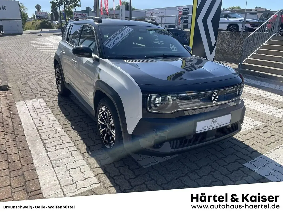 Gebraucht Renault 4 E-Tech Iconic 11 kW (15 PS) 2025 SUV