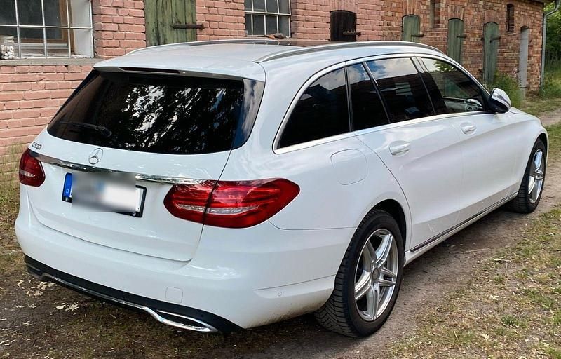 Weiß Gebraucht 2015 Mercedes C300 Exclusive Kombi | 16.250 € - Bild 1/1