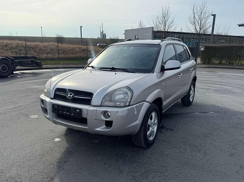 Gebraucht Hyundai Tucson GLS 141 PS (103 kW) 2006 Warm silver SUV