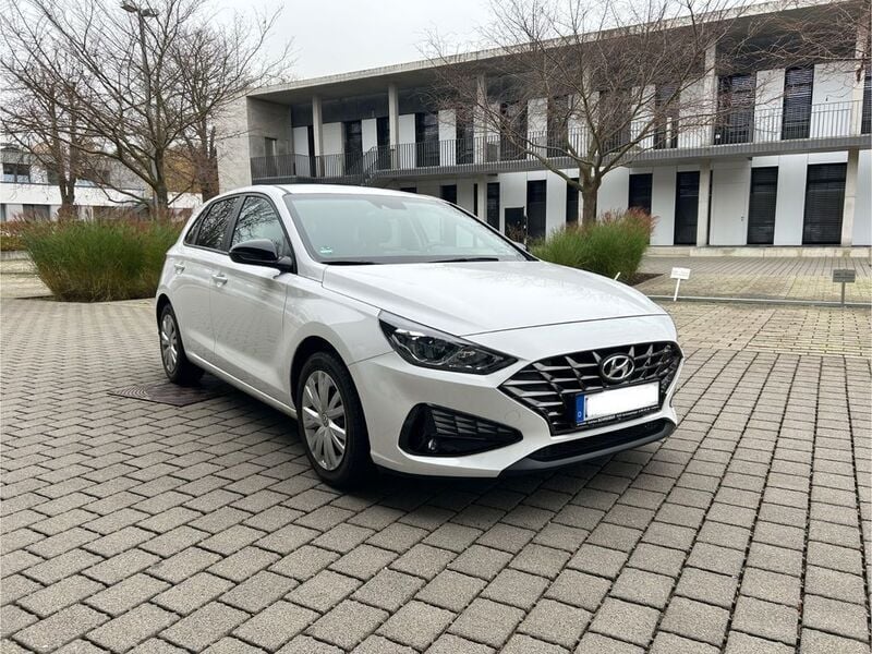Gebraucht Hyundai i30 Edition 30 120 PS (88 kW) 2021 Weiß Limousine