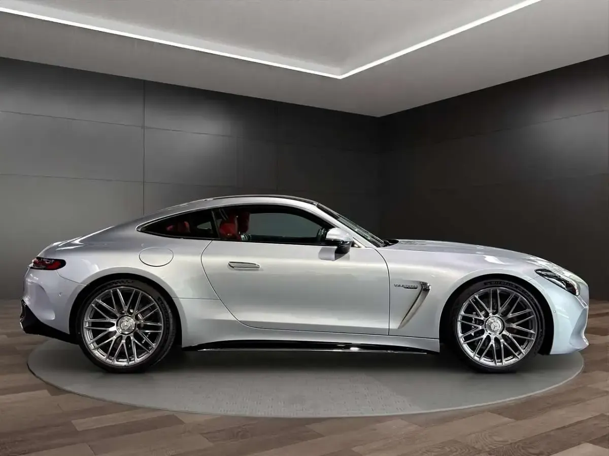 Gebraucht Mercedes AMG GT 63 Premium Plus 585 PS (430 kW) 2025 Hightechsilber metallic Coupé