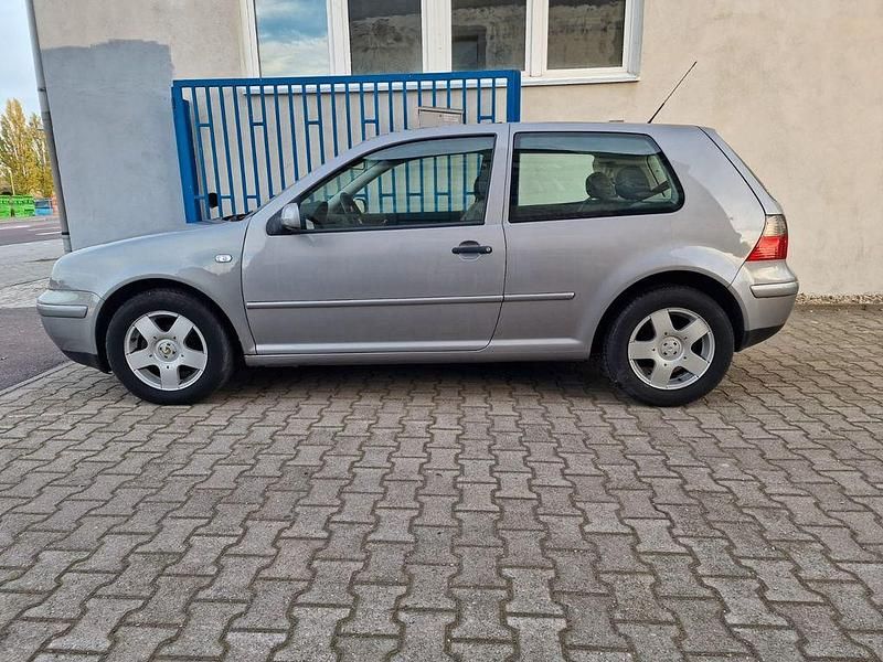 Gebraucht VW Golf Comfortline 105 PS (77 kW) 2003 Silber Limousine