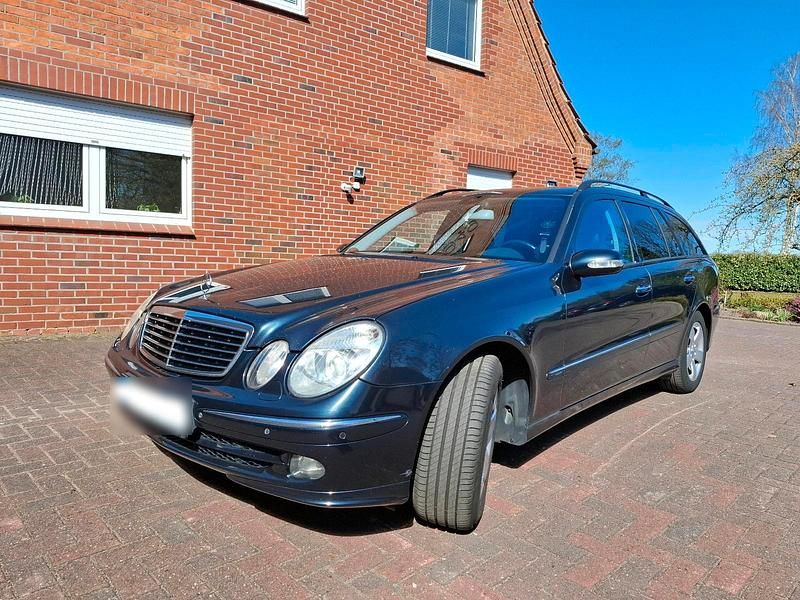 Second-hand Mercedes E320 204 CP (150 kW) 2004 Albastru Break