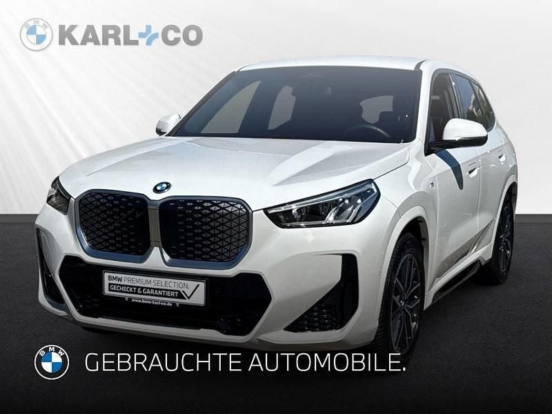 Weiss Gebraucht 2024 BMW iX1 M Sport SUV | 40.790 € (Guter Preis) - Bild 1/4