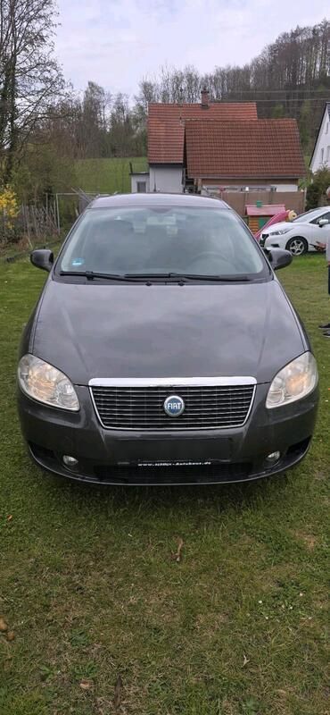 Grau Gebraucht 2006 Fiat Croma Kombi | 1.800 € - Bild 1/4