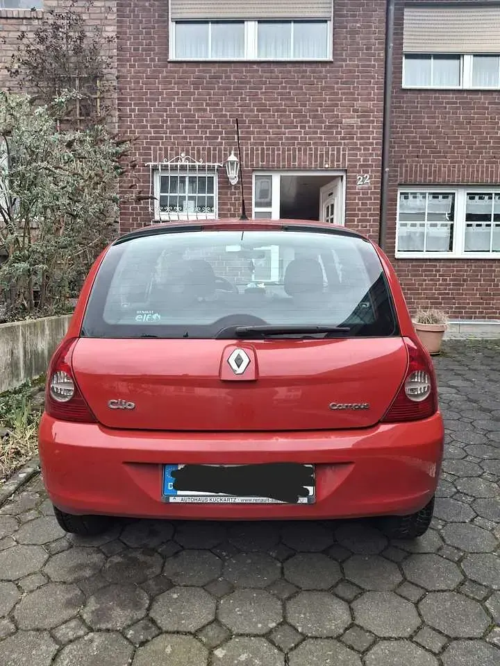 Gebraucht Renault Clio Authentique 75 PS (55 kW) 2011 Kleinwagen
