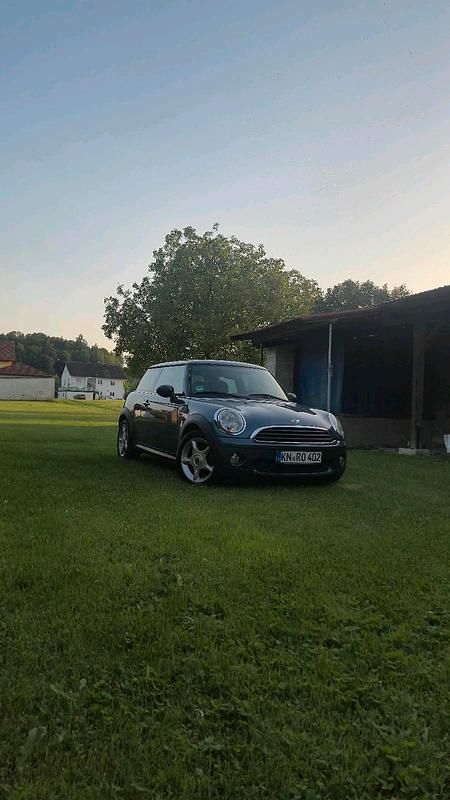 Blau Gebraucht 2010 Mini Cooper Kleinwagen | 6.400 € (Fairer Preis) - Bild 1/4