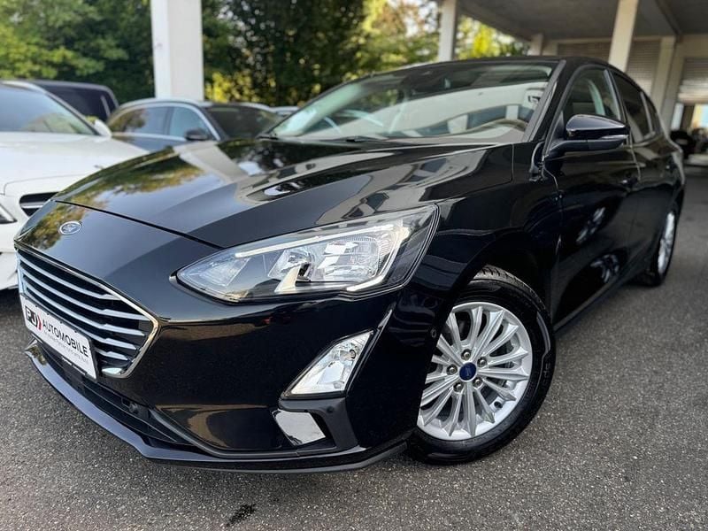 Schwarz Gebraucht 2020 Ford Focus Titanium Limousine | 12.499 € (Fairer Preis) - Bild 1/4